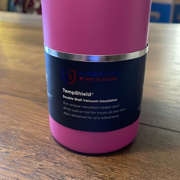 - Hydro Flask 20 ounce Wide Water Bottle Carnation (pink) Brand New with tags - Picture 4 of 6